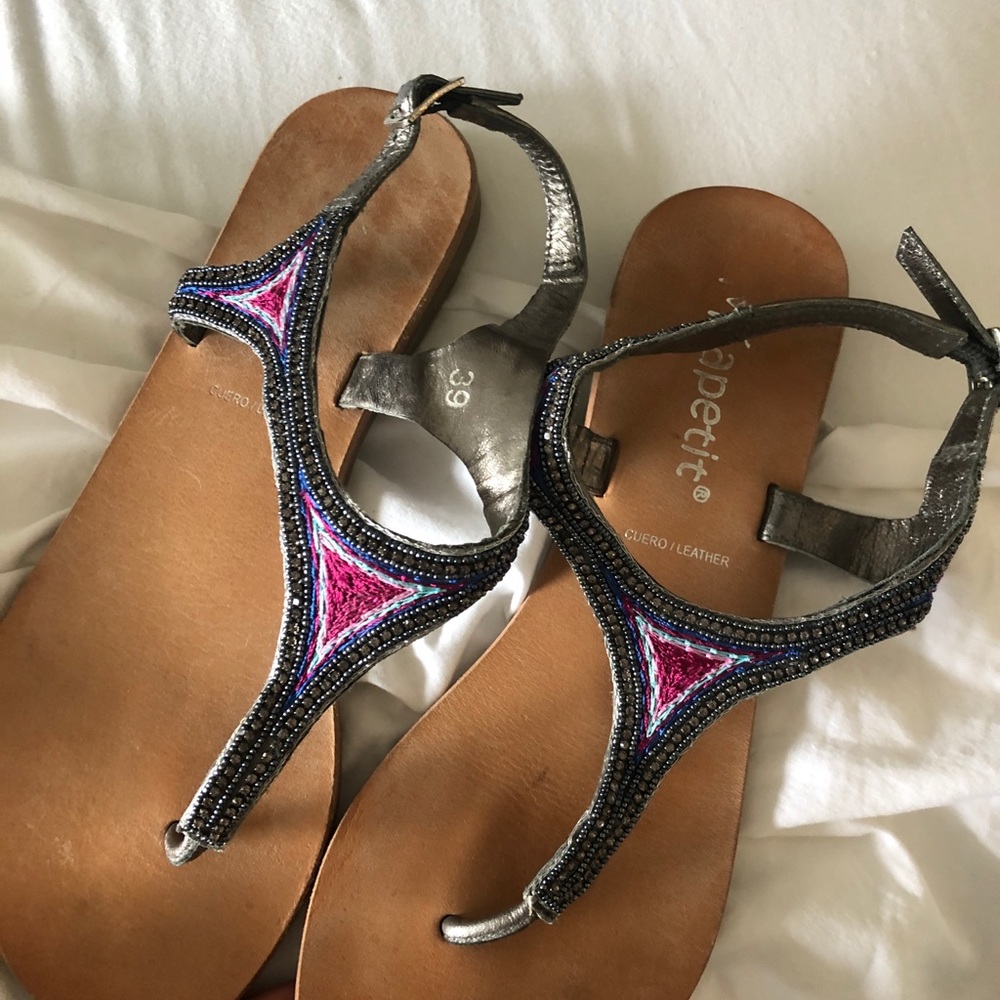 Cute, colourful summer sandals!